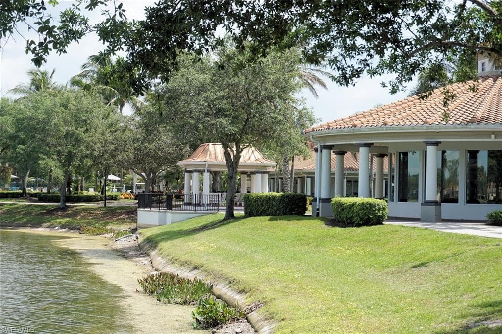 4194 Saint George LN, NAPLES FL 34119-17