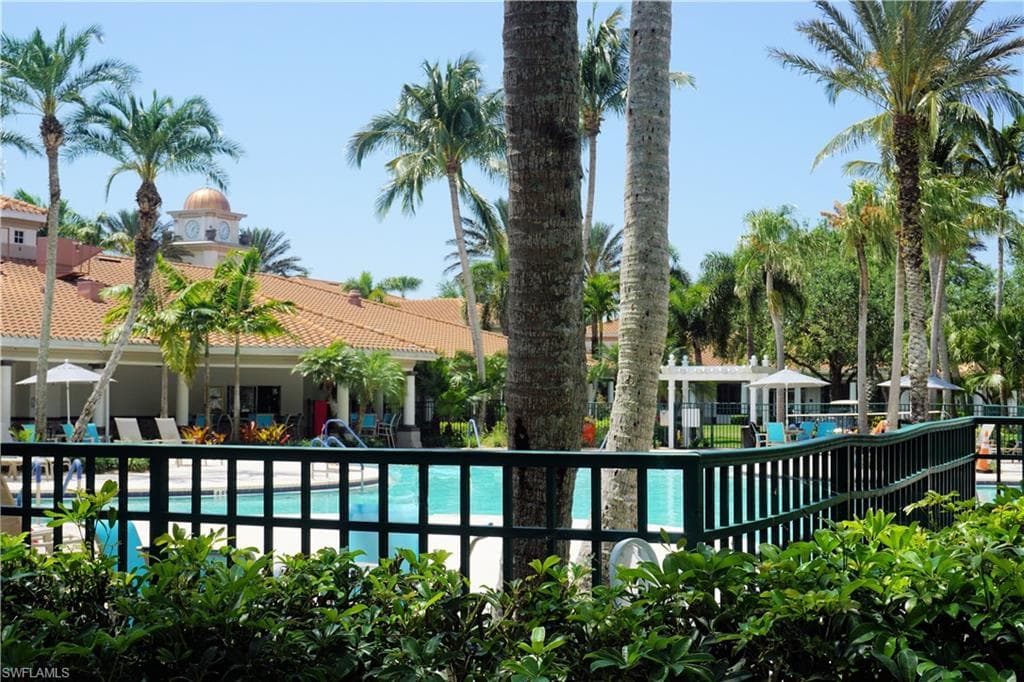 4194 Saint George LN, NAPLES FL 34119-20
