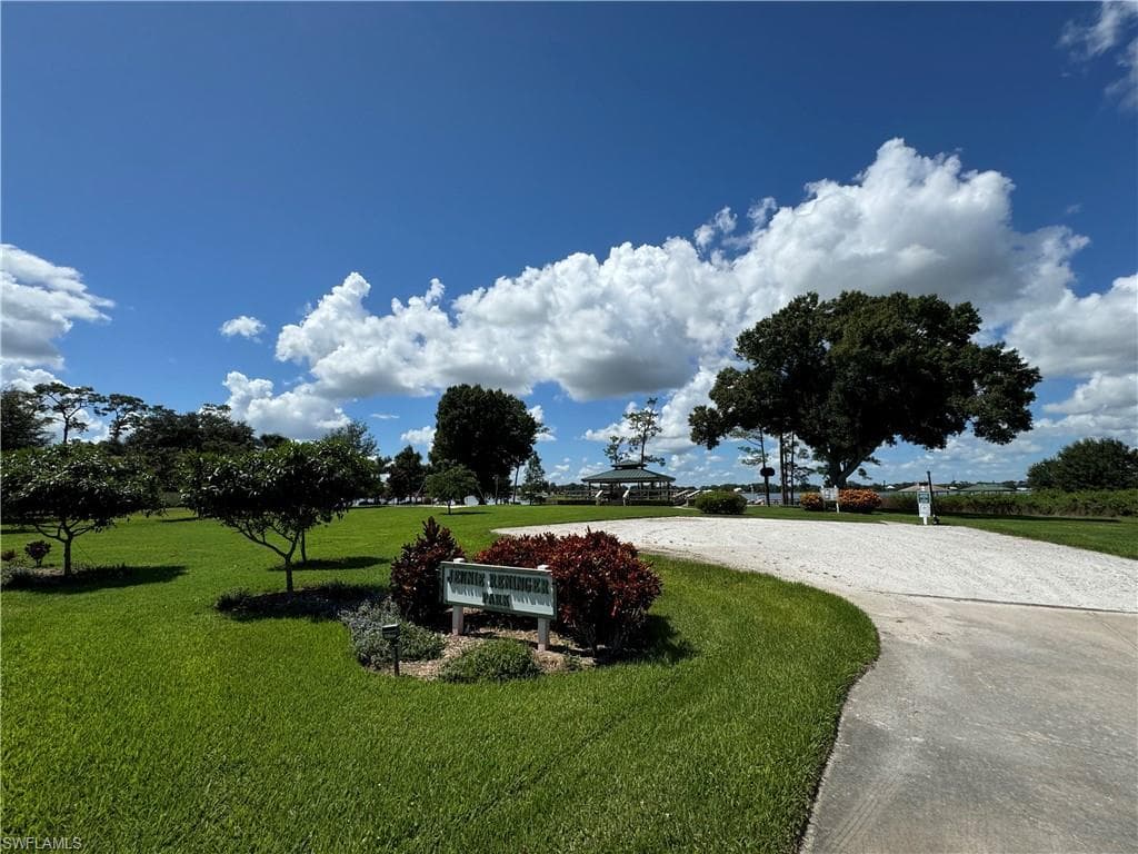 13 Meadowlake CIR S, LAKE PLACID FL 33852-4