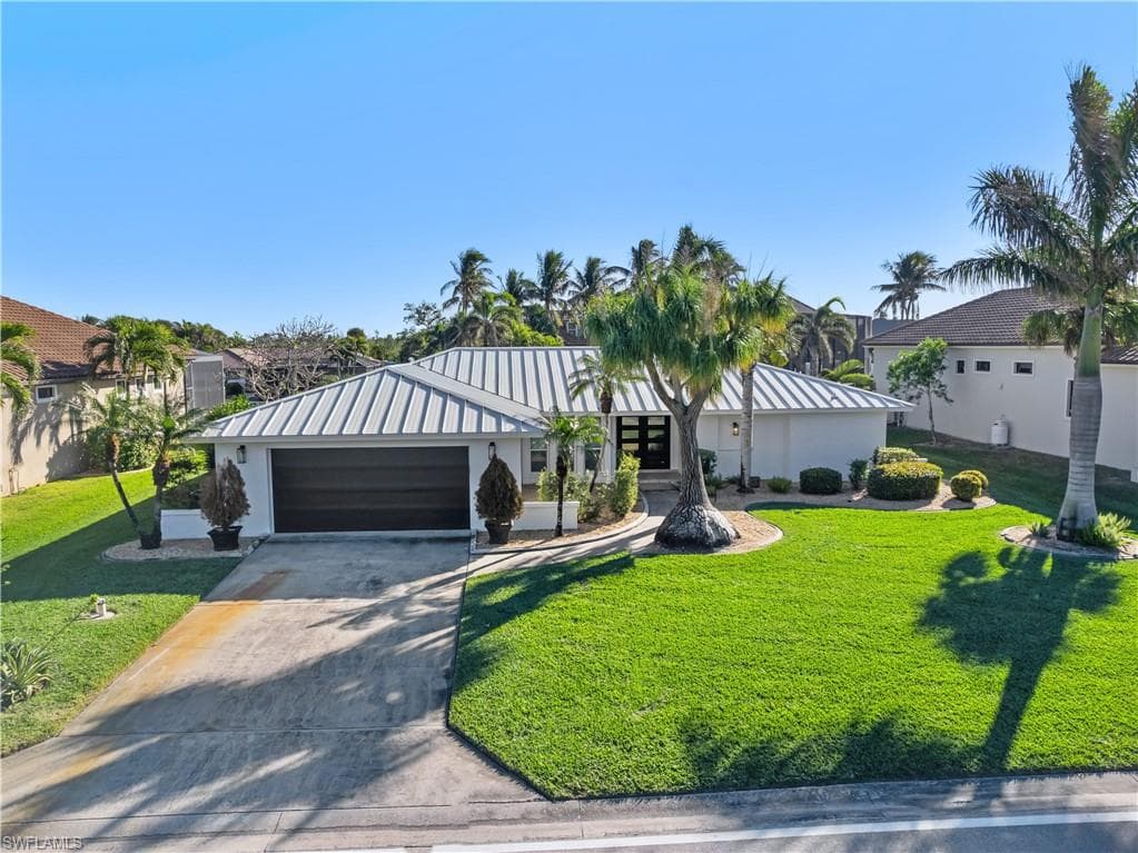 6822 Griffin BLVD, FORT MYERS FL 33908-44