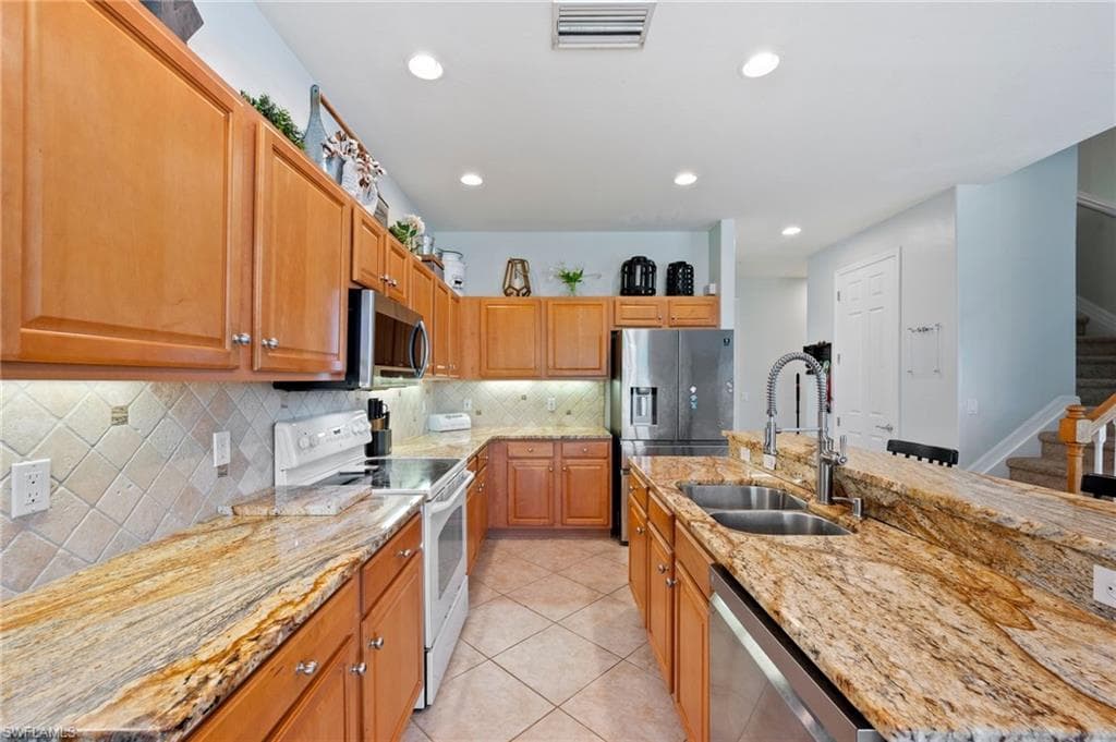 2688 Bellingham CT, CAPE CORAL FL 33991-12