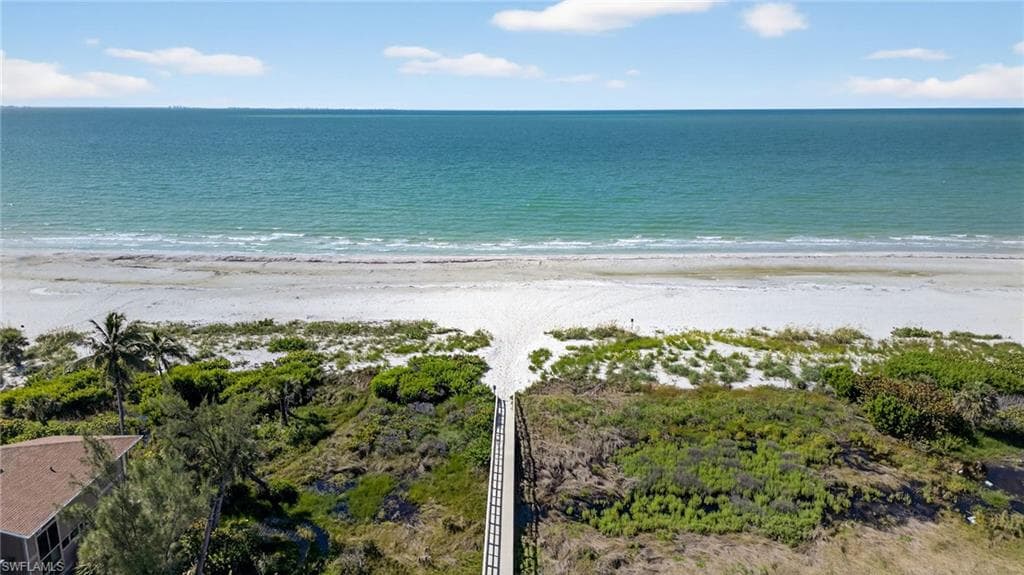 629 Nerita ST # 4, SANIBEL FL 33957-32
