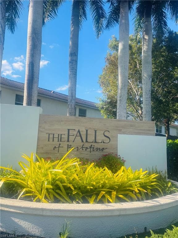 7028 Ambrosia LN # 801, NAPLES FL 34119-2