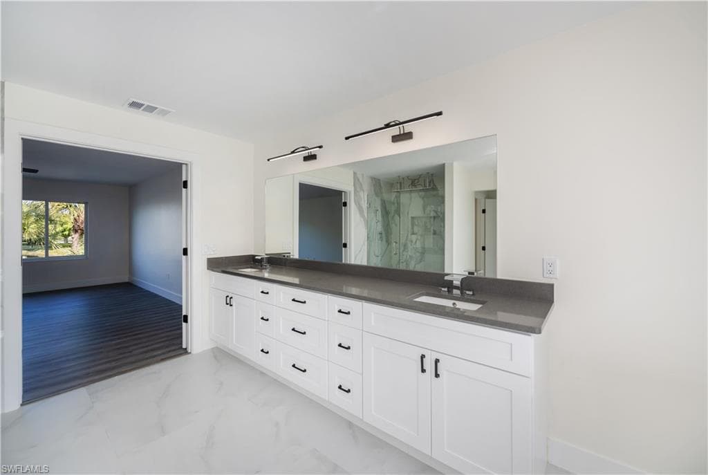 2615 Sunvale CT, CAPE CORAL FL 33991-26