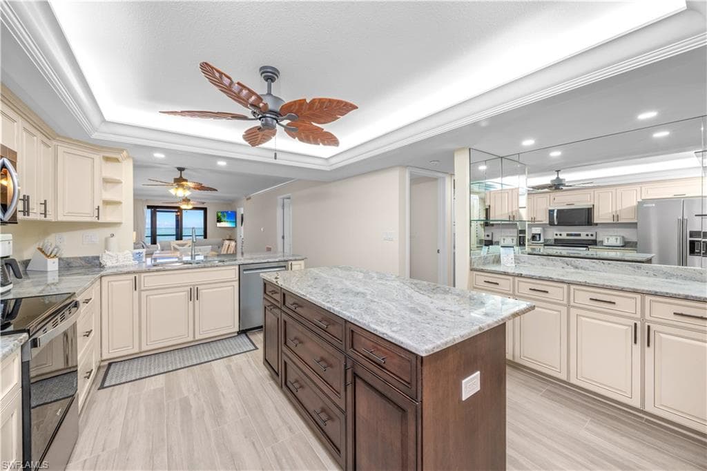 2445 W Gulf DR # 4E, SANIBEL FL 33957-16