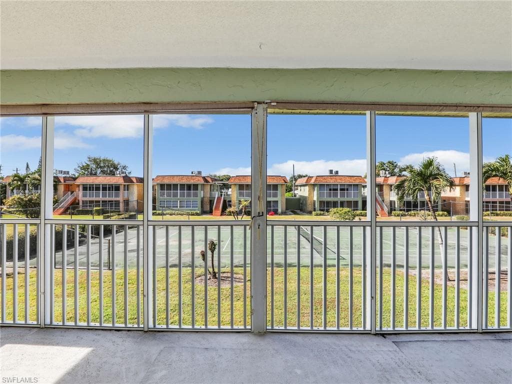 1400 Pompei LN # 52, NAPLES FL 34103-22