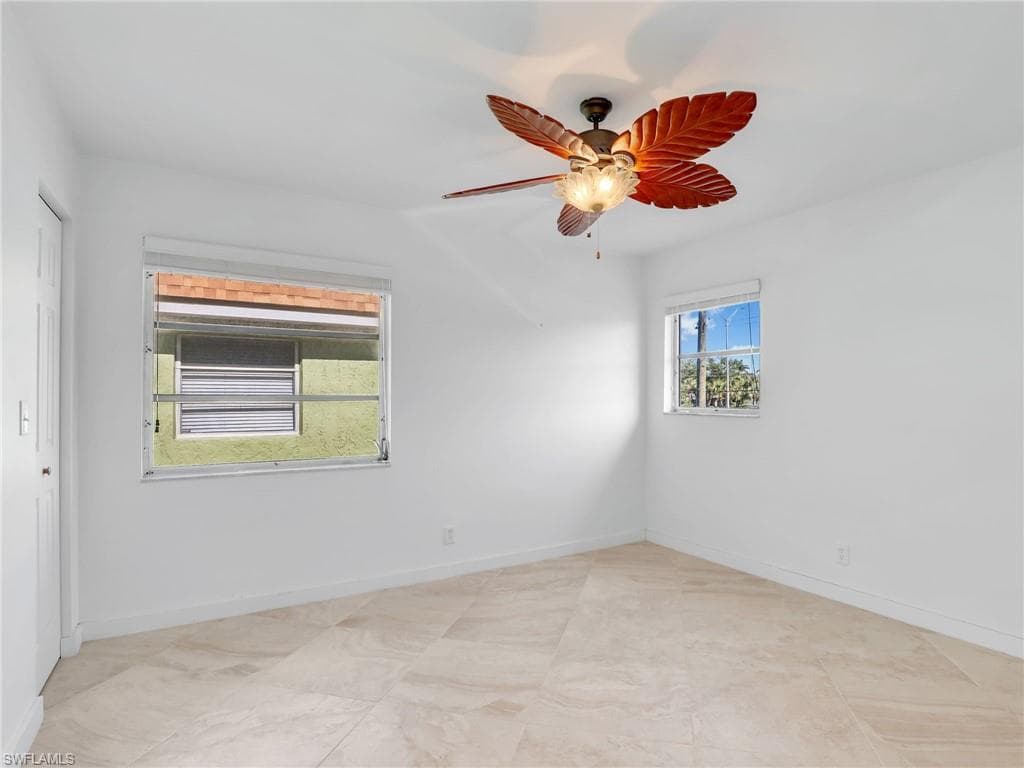 1400 Pompei LN # 52, NAPLES FL 34103-19