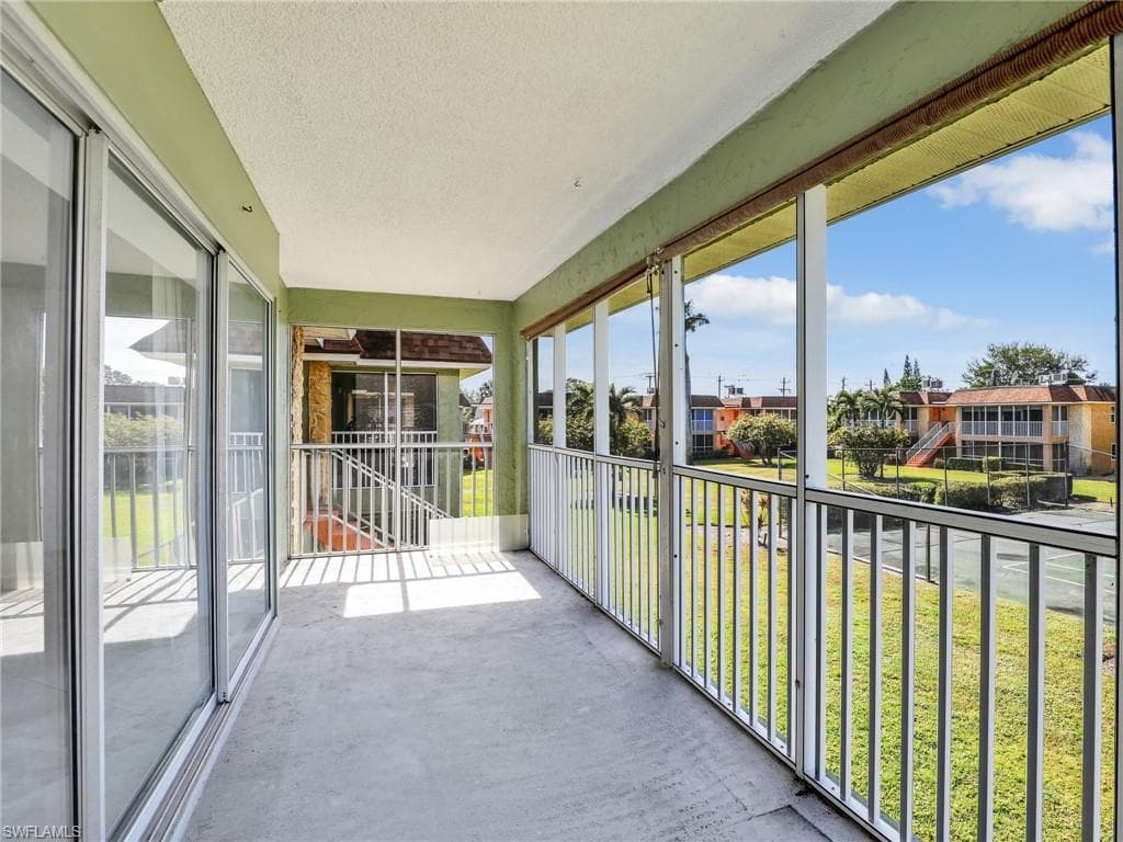 1400 Pompei LN # 52, NAPLES FL 34103-23