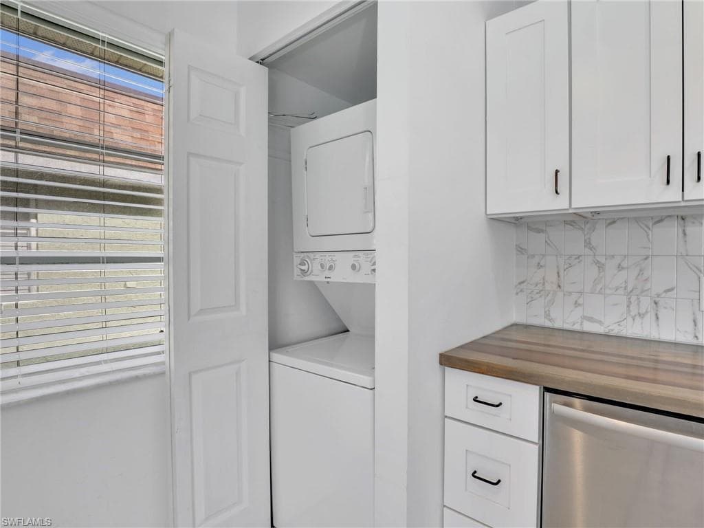 1400 Pompei LN # 52, NAPLES FL 34103-14