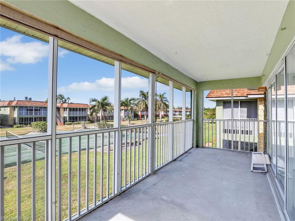 1400 Pompei LN # 52, NAPLES FL 34103-24