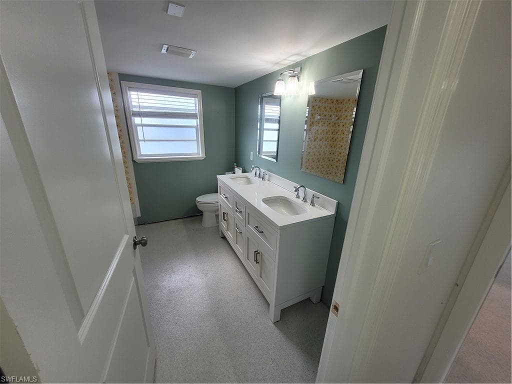 10131 Main DR, BONITA SPRINGS FL 34135-21