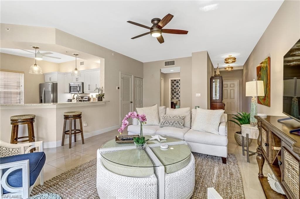 410 Bayfront PL # 2208, NAPLES FL 34102-2