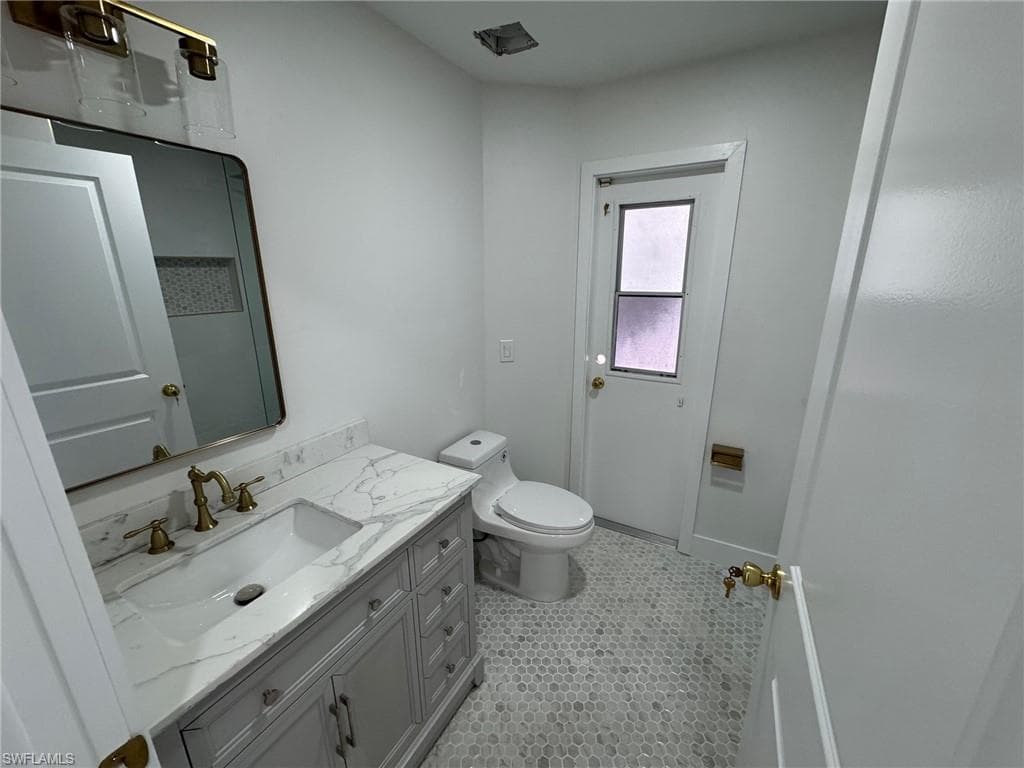 14441 Pine Lily DR, FORT MYERS FL 33908-2