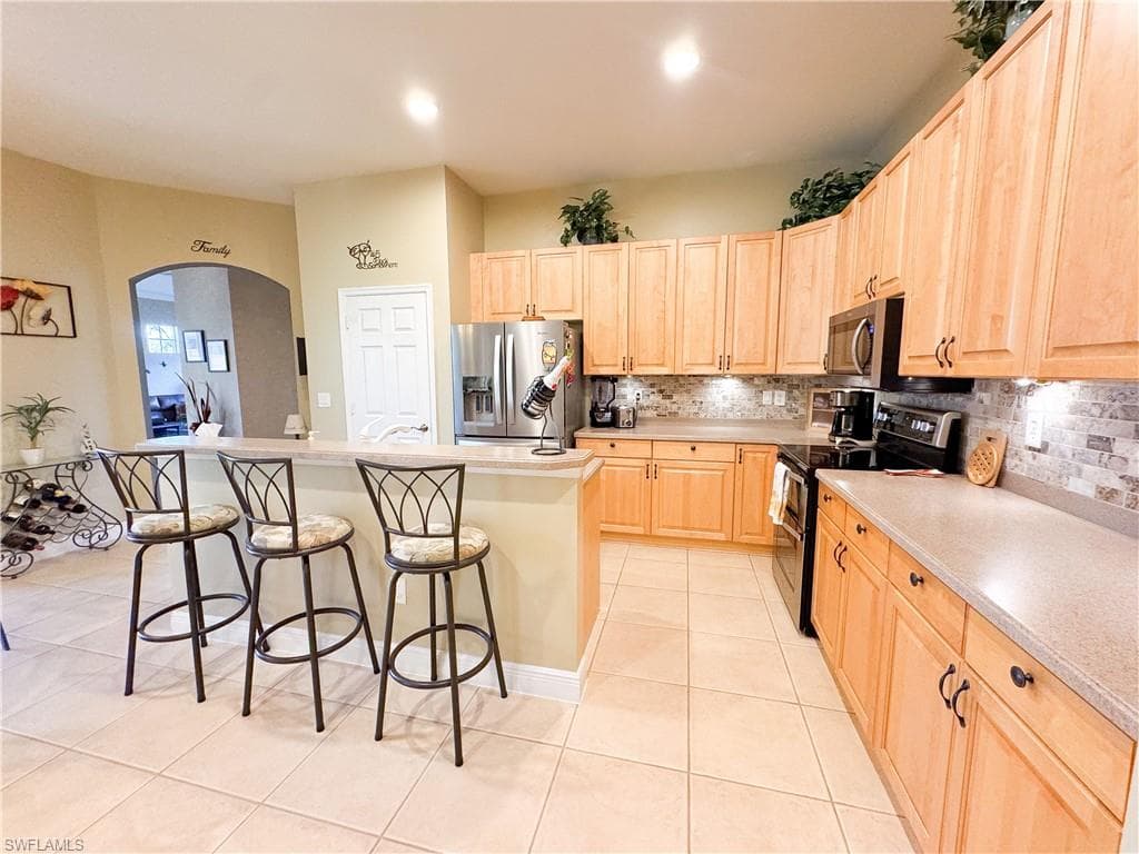 13921 Bently CIR, FORT MYERS FL 33912-16