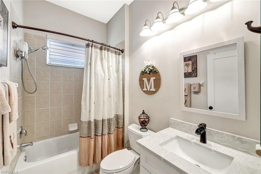 9127 Crystal CT, NAPLES FL 34120-20
