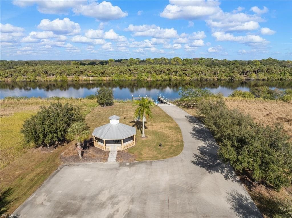 2029 Silk Bay BLVD, ALVA FL 33920-8