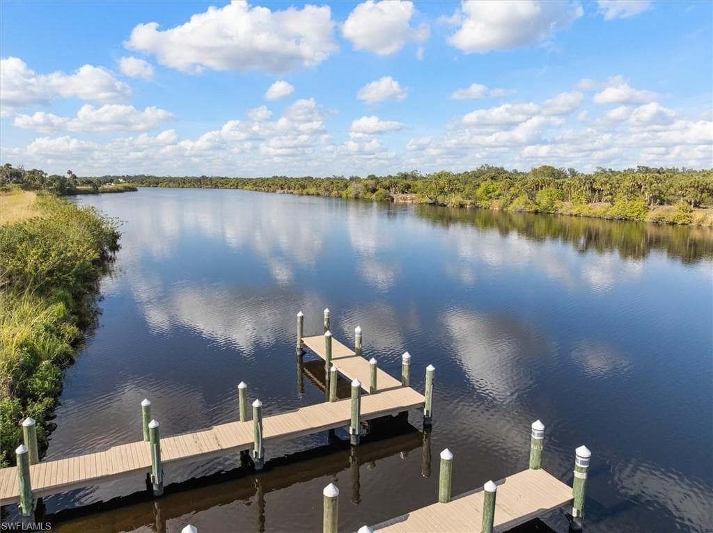 2029 Silk Bay BLVD, ALVA FL 33920-9