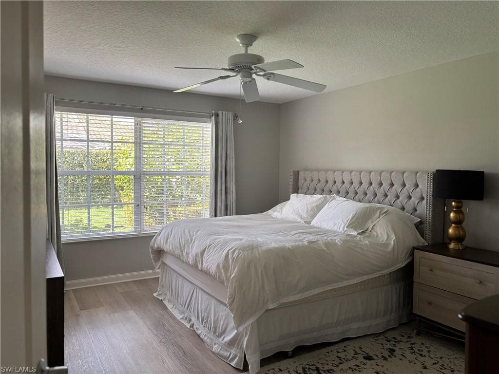 3238 Barbados LN, NAPLES FL 34119-8