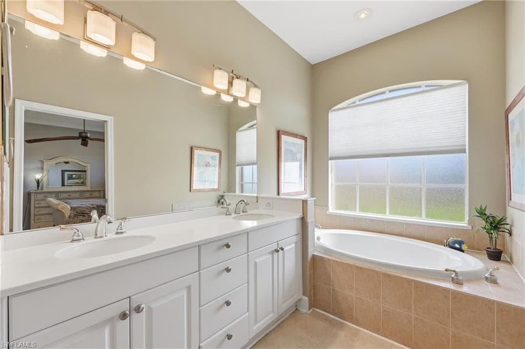 13924 Bently CIR, FORT MYERS FL 33912-20