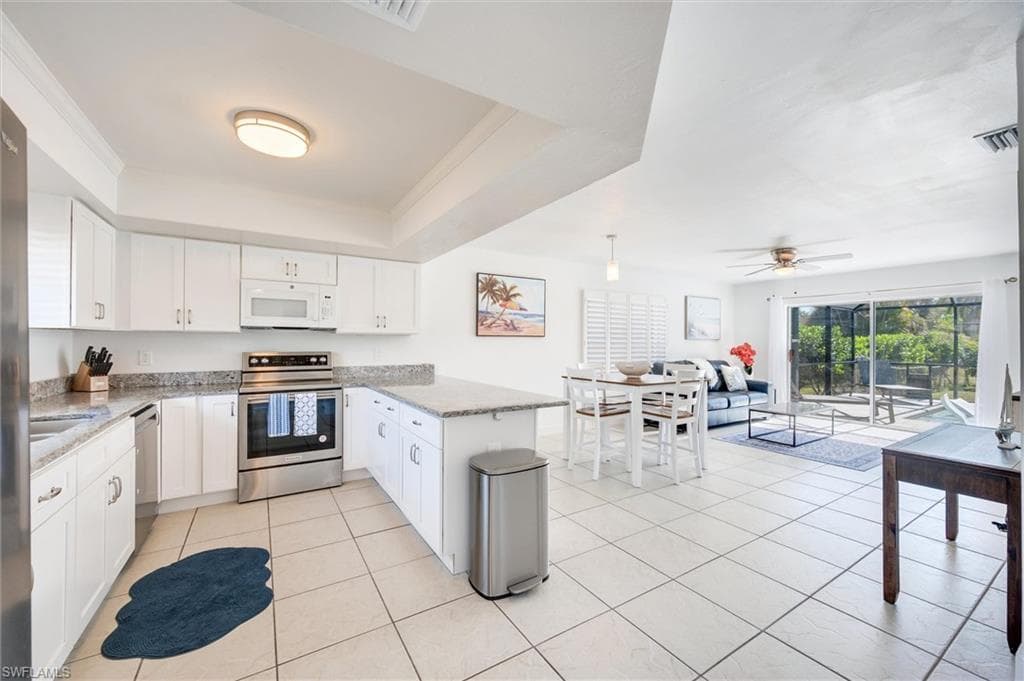 3687 Maran LN, BONITA SPRINGS FL 34134-3