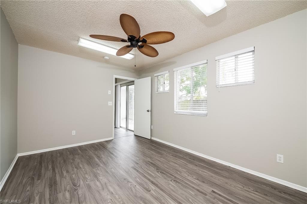 744 Pineland AVE, VENICE FL 34285-6