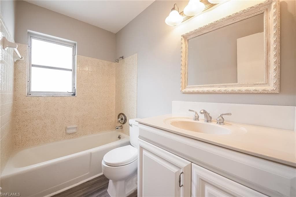 744 Pineland AVE, VENICE FL 34285-13