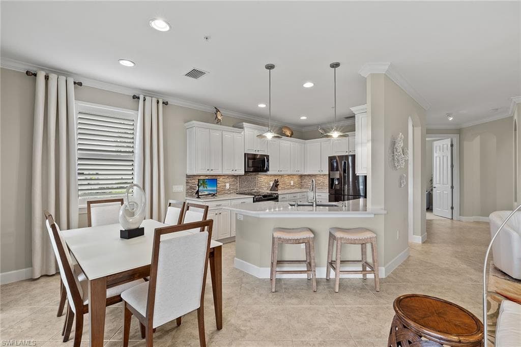 12041 Covent Garden CT # 2201, NAPLES FL 34120-1