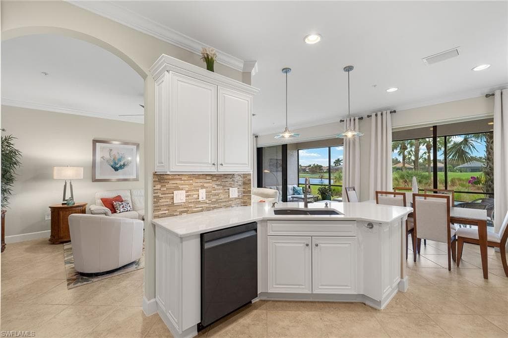 12041 Covent Garden CT # 2201, NAPLES FL 34120-8