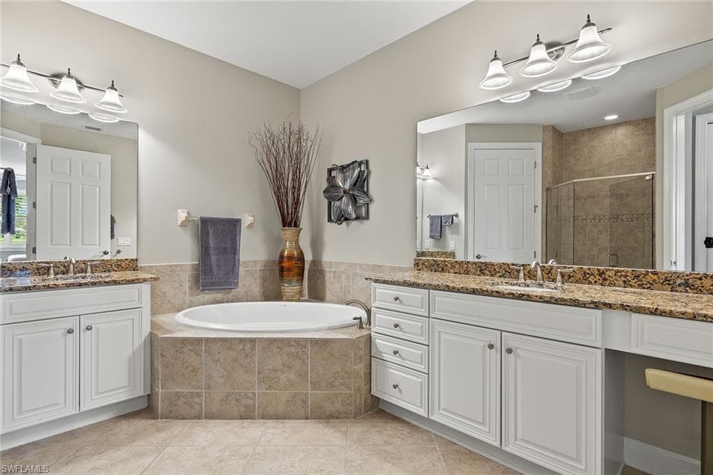 12041 Covent Garden CT # 2201, NAPLES FL 34120-14