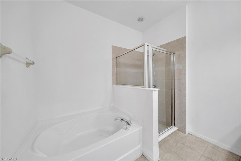 8125 Silver Birch WAY, LEHIGH ACRES FL 33971-21