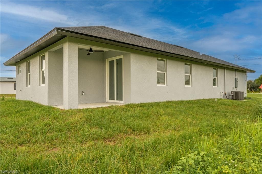 2045 Carver AVE, FORT MYERS FL 33916-21