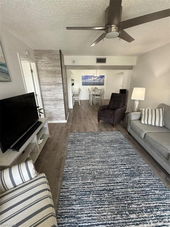 2875 Palm Beach BLVD # 206, FORT MYERS FL 33916-3