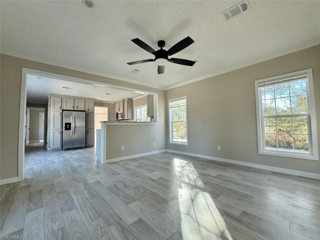 8104 Marx DR, NORTH FORT MYERS FL 33917-6