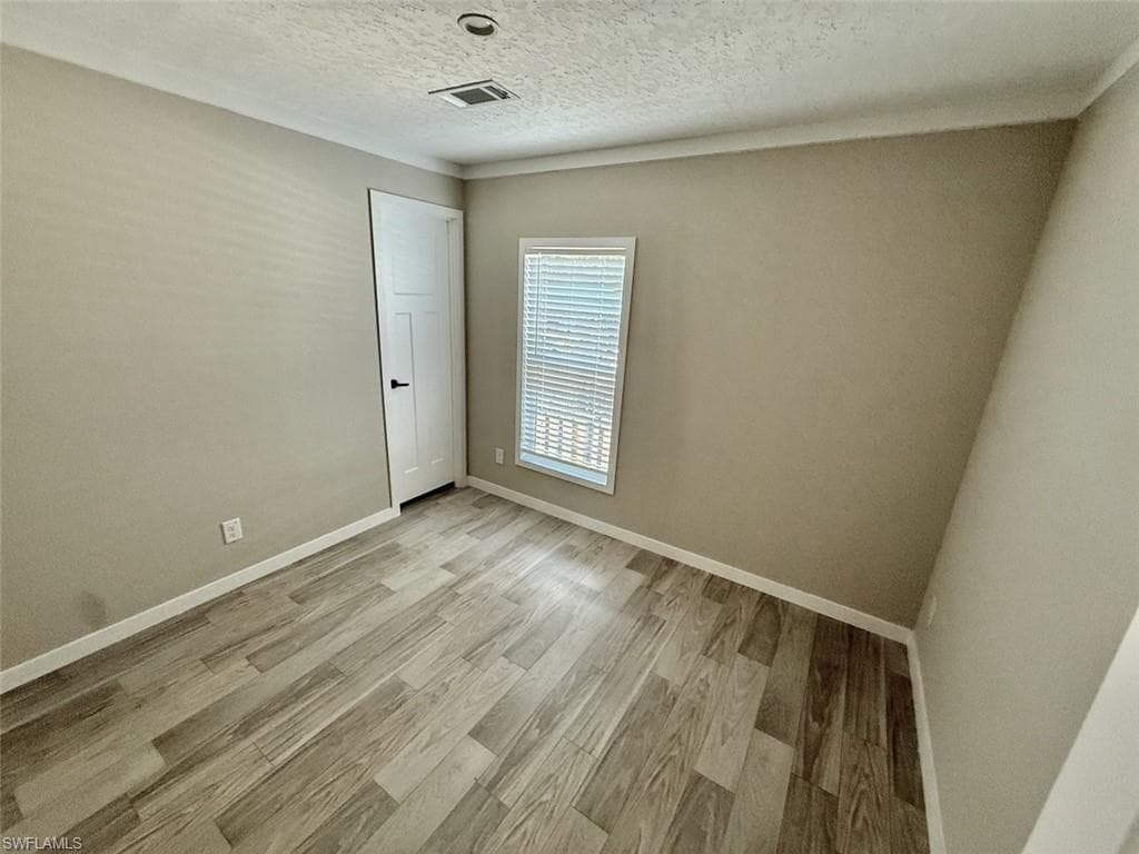 8104 Marx DR, NORTH FORT MYERS FL 33917-29