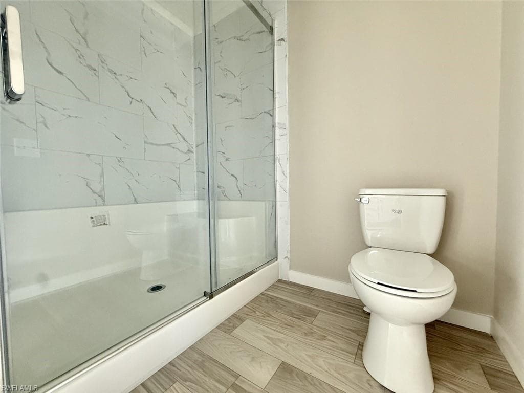 8104 Marx DR, NORTH FORT MYERS FL 33917-24