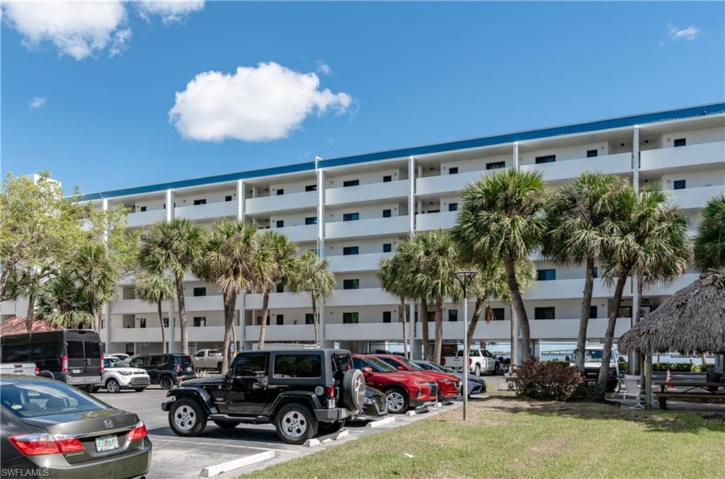 1085 Bald Eagle DR # A602, MARCO ISLAND FL 34145-18