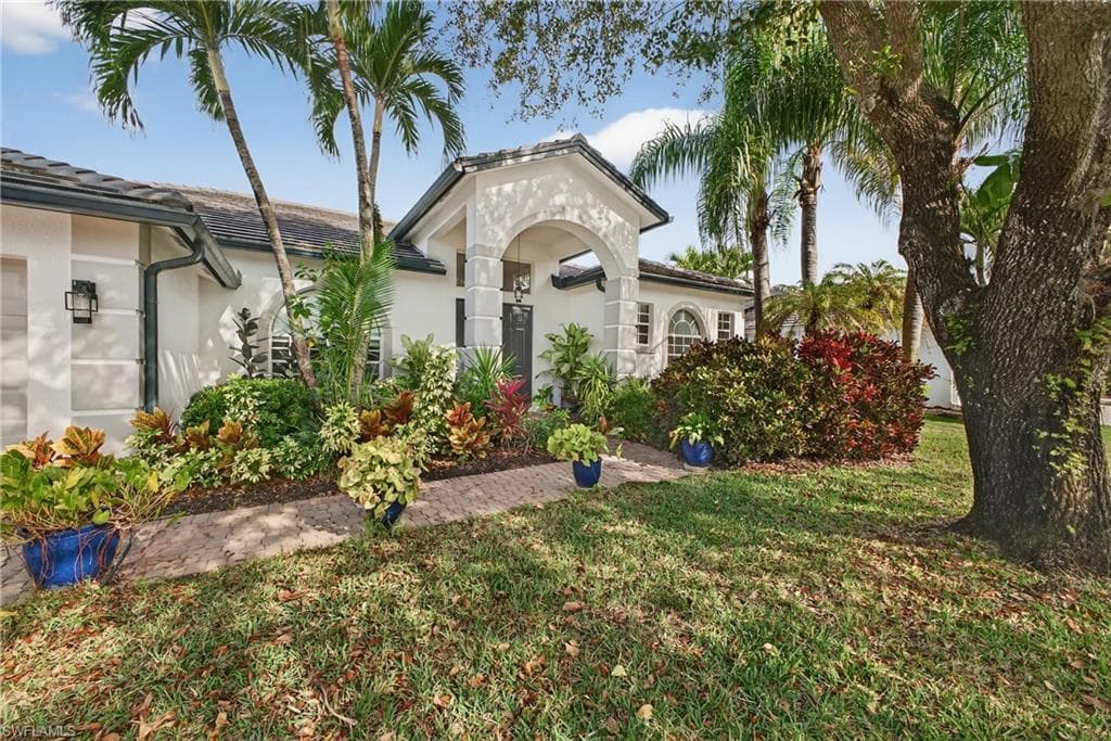 657 Grand Rapids BLVD, NAPLES FL 34120-2