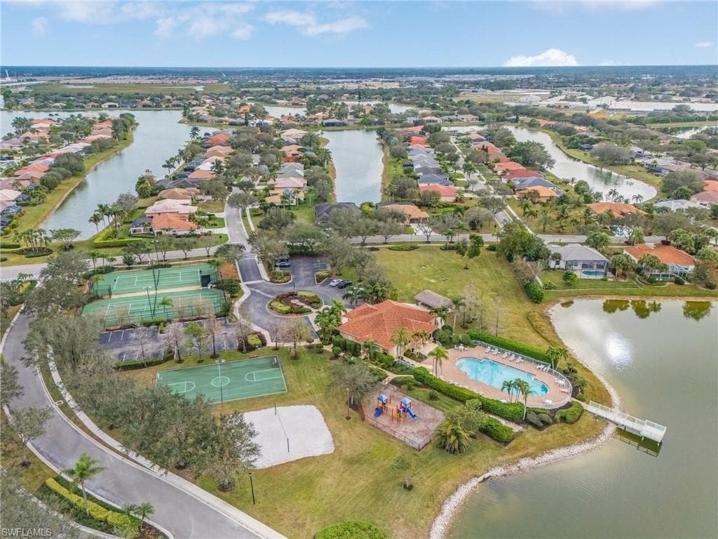 657 Grand Rapids BLVD, NAPLES FL 34120-34
