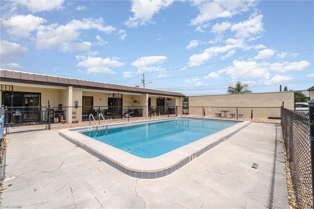 4516 Santa Barbara BLVD # 1, CAPE CORAL FL 33914-17