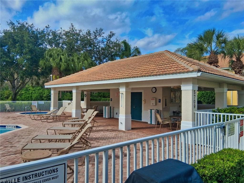 5693 Mayflower WAY # 1104, OTHER FL 34142-18