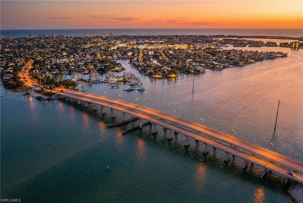 260 Seaview CT # 1108, MARCO ISLAND FL 34145-39