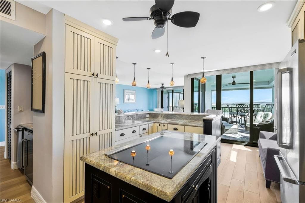 4203 Bay Beach LN 7H-8