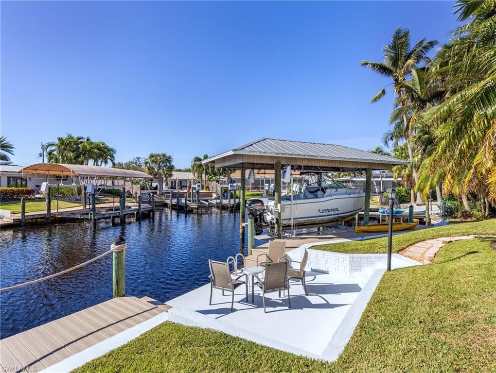 392 Snow DR, FORT MYERS FL 33919-22