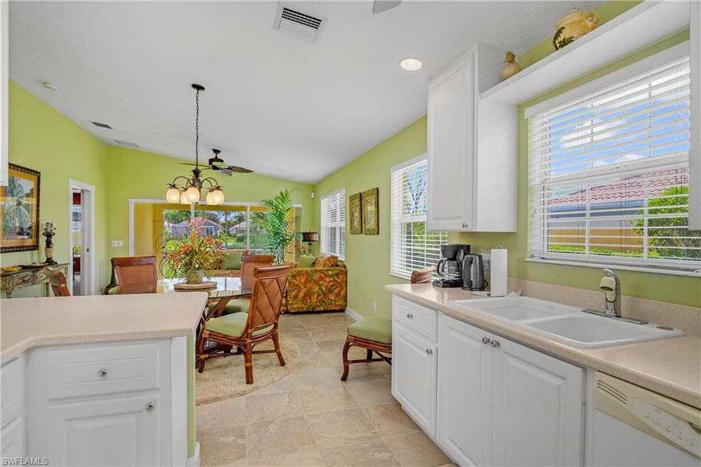 15351 Upwind DR, BONITA SPRINGS FL 34135-23