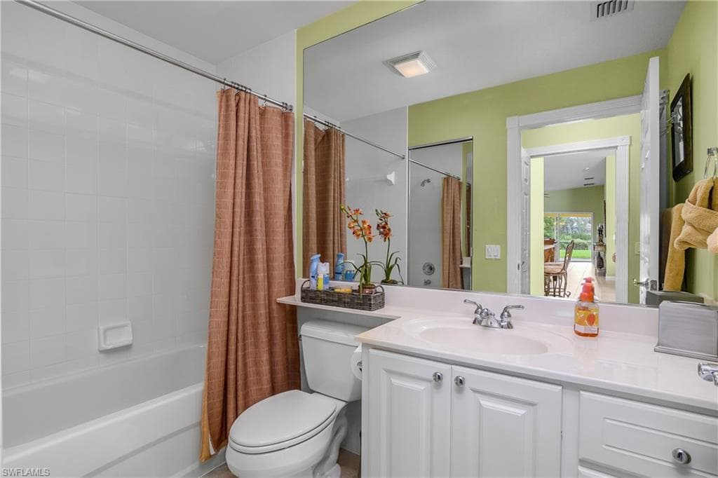 15351 Upwind DR, BONITA SPRINGS FL 34135-13