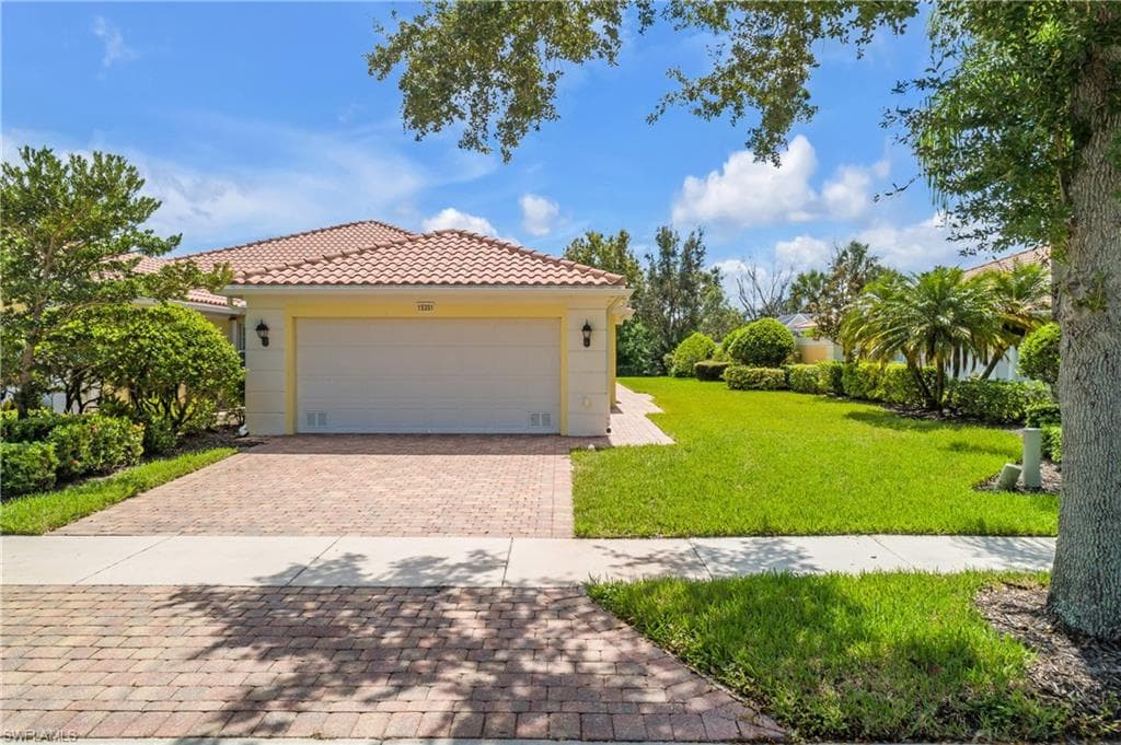 15351 Upwind DR, BONITA SPRINGS FL 34135-3