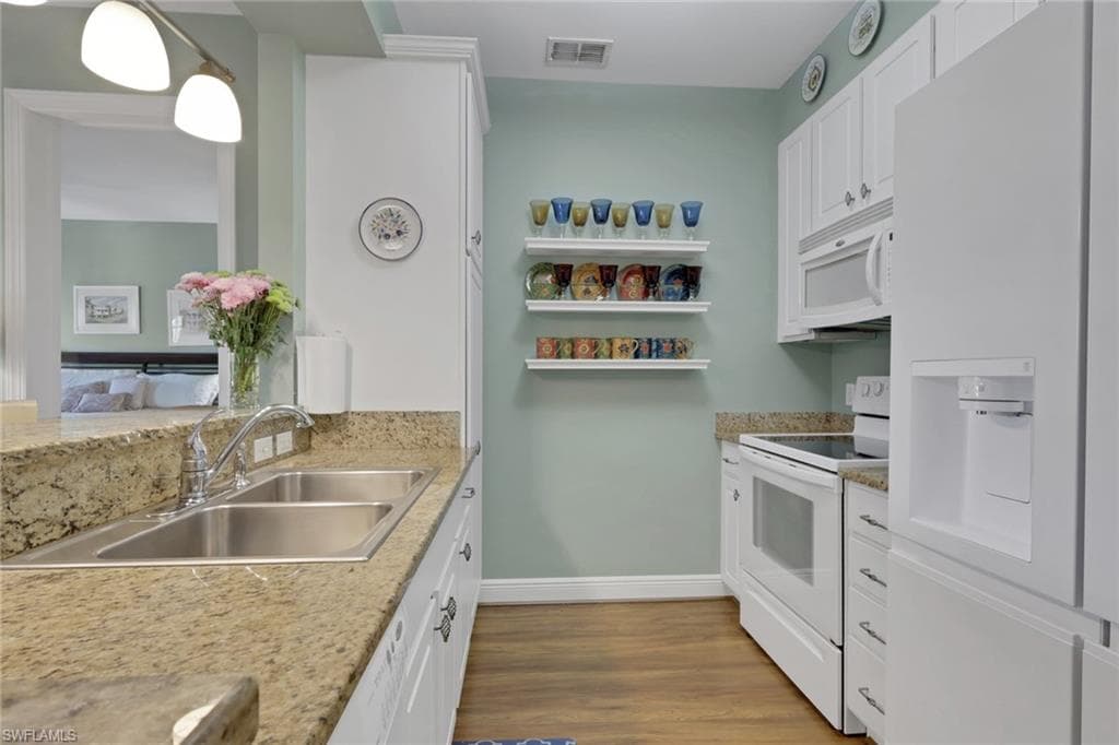 8011 Via Monte Carlo WAY # 2213, ESTERO FL 33928-6