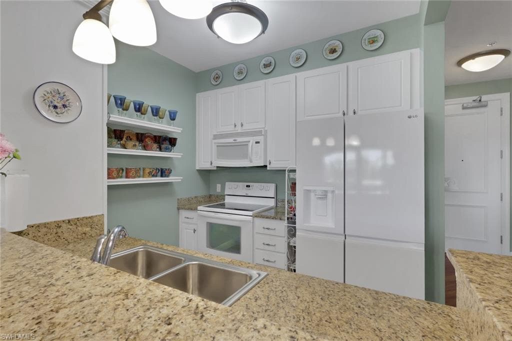 8011 Via Monte Carlo WAY # 2213, ESTERO FL 33928-8