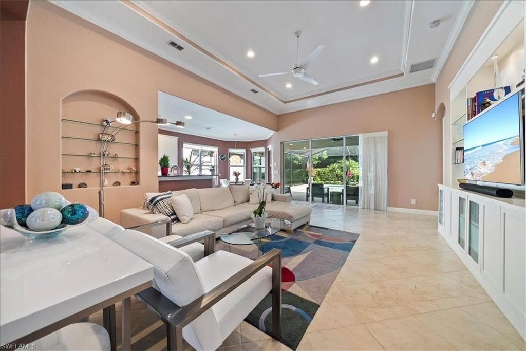 7831 Martino CIR, NAPLES FL 34112-4