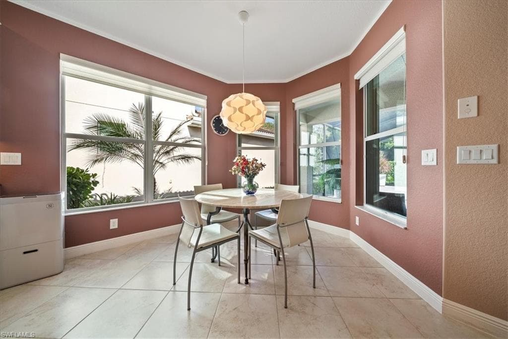 7831 Martino CIR, NAPLES FL 34112-14